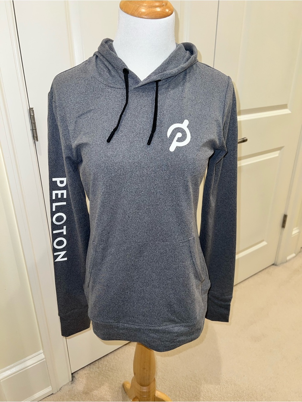 EUC Peloton Dreamblend Hoodie Gray